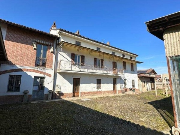 Riferimento 833CD - Casa Semi Indipendente in Vendita a Castellazzo Bormida