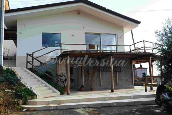 Precious Villa For Sale In Pie