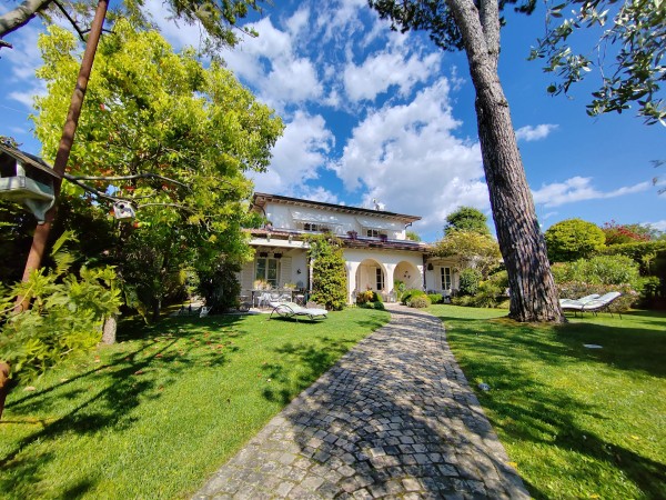 Villa in affitto alle spalle d