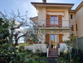 Villetta A Schiera D'angolo Con Ampia Veranda