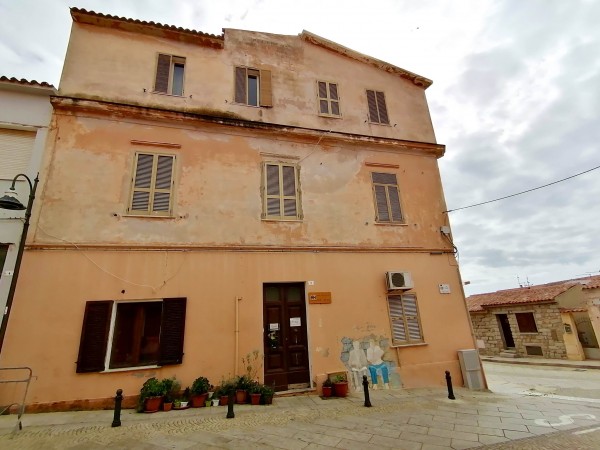 Stabile - Palazzo in vendita, Santa Teresa Gallura 