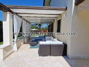 Villa Singola Con Grande Giardino E Ampie Verande Coperte