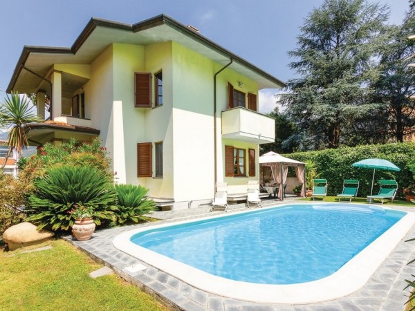 Villa Singola in vendita, Camaiore 