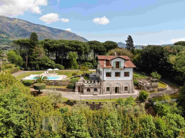 Villa in vendita, Camaiore 