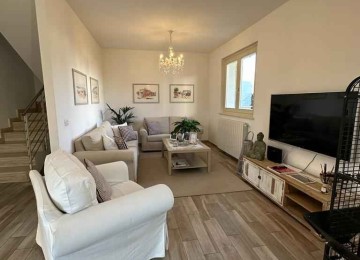 Villa bifamiliare in affitto s