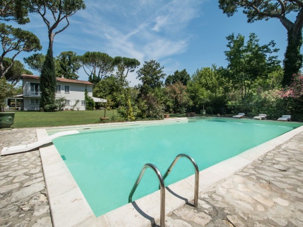 Riferimento SV0852GT - villa in Покупая и продавая in Pietrasanta - Marina Di Pietrasanta