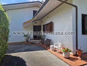 Villa Con La Possibilita' Della Piscina