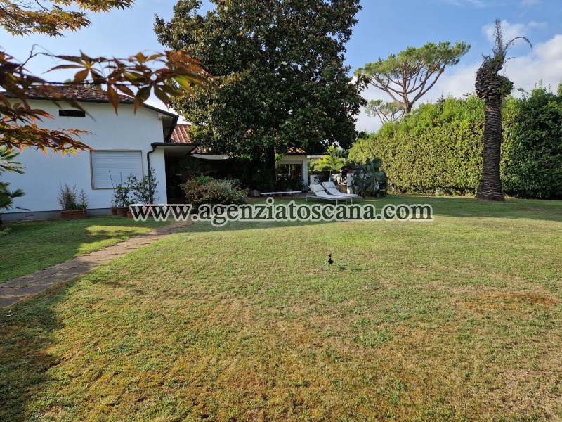 Villa Con Piscina in vendita, Pietrasanta - Marina Di Pietrasanta -  1