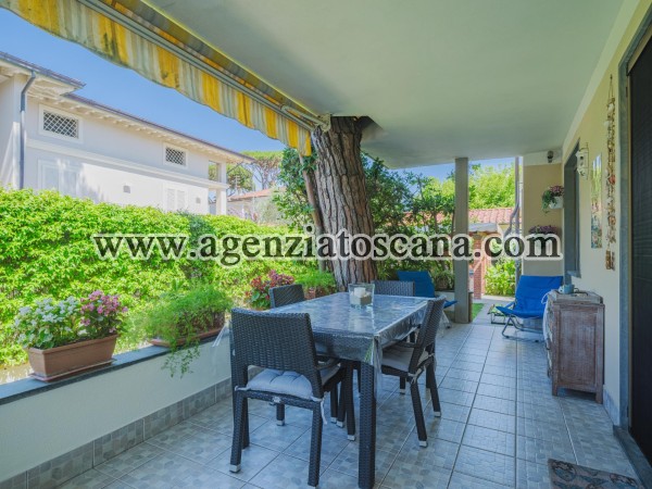 Two-family Villa for sale, Forte Dei Marmi - Centrale -  25