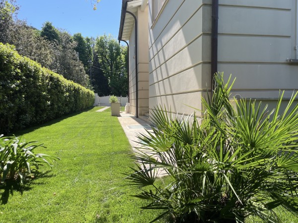 Riferimento SV015 - villa in Buying And Selling in Pietrasanta