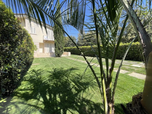 Riferimento SV015 - villa in Buying And Selling in Pietrasanta