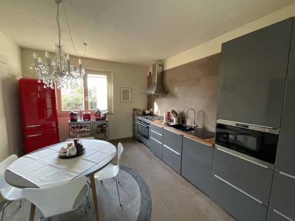 Riferimento SV15 - villa in Buying And Selling in Pietrasanta