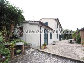 Colonica In Prima Collina