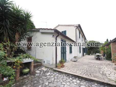 Colonica In Prima Collina