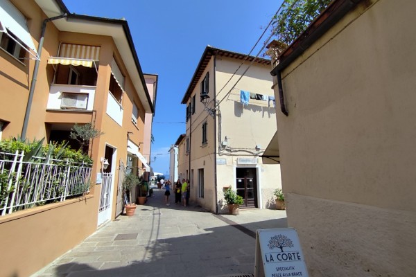 Apartment For Sale In Marciana