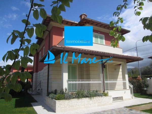 Reference 656 - Two-family Villa  for Sale in Pietrasanta