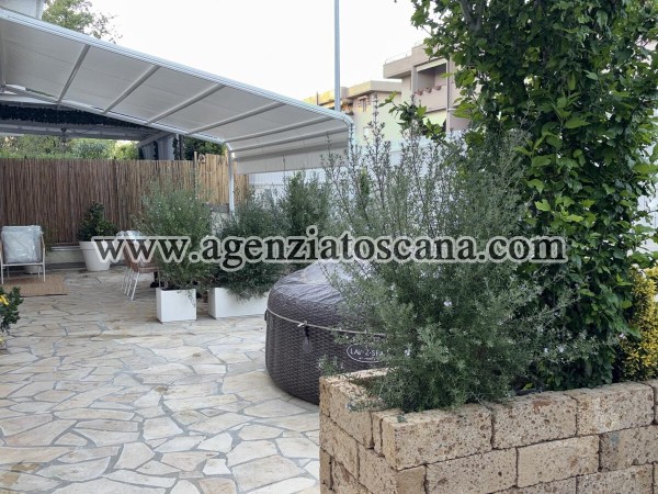 Two-family Villa for sale, Forte Dei Marmi -  2