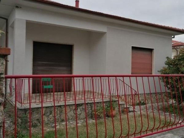 Rif. V205 - villa singola in vendita a Seravezza - Querceta | Foto 2