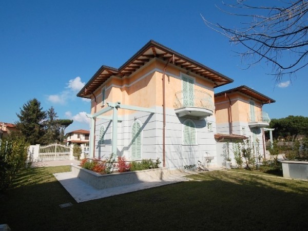 Villa Singola in vendita, Pietrasanta, Marina di Pietrasanta 