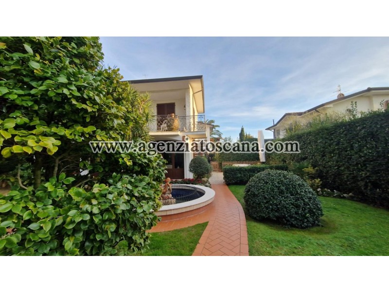 Villa Con Piscina in vendita, Forte Dei Marmi - Centrale -  1