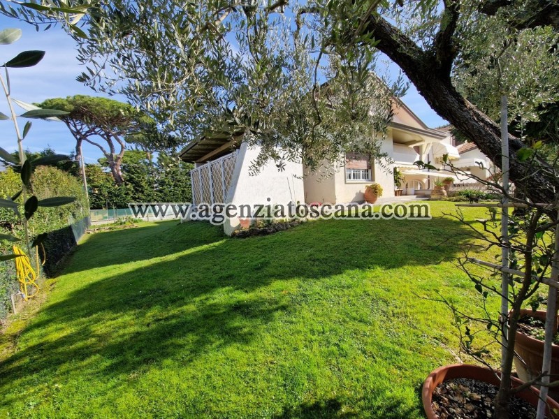 Two-family Villa for sale, Forte Dei Marmi - Ponente -  1