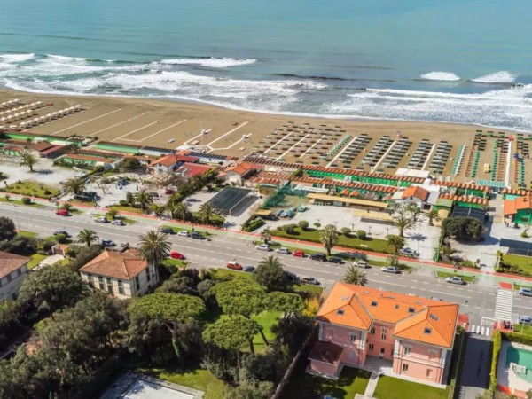 Villa con Piscina in vendita, Forte dei Marmi 