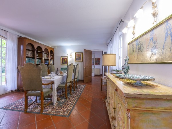 Riferimento SV019 - villa in Покупая и продавая in Pietrasanta