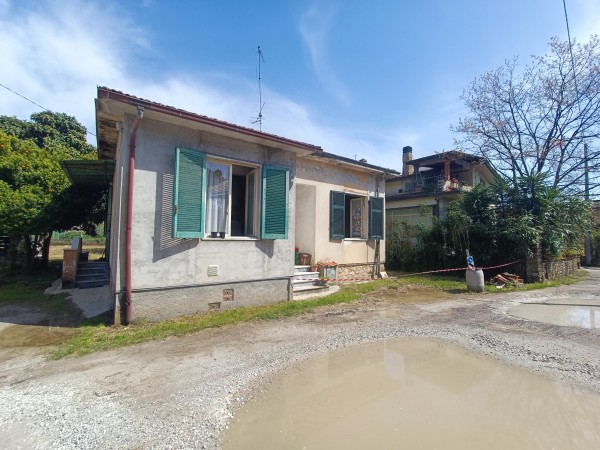 Casa indipendente con giardino