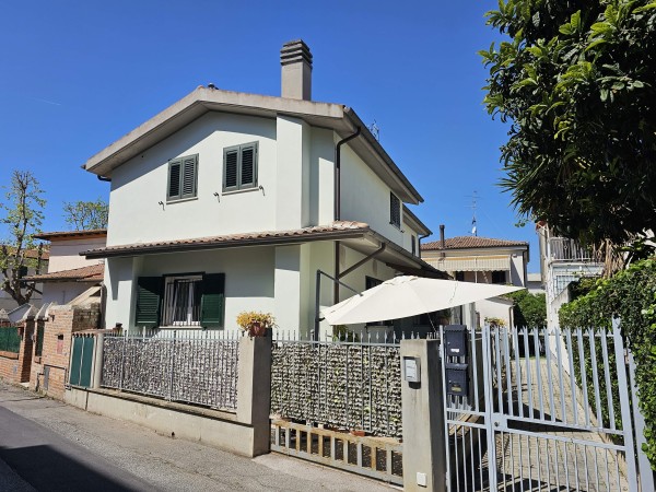 Riferimento 4FMonti - Villa Bifamiliare in Vendita a Grosseto