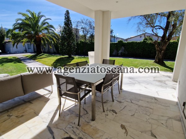 Villa With Pool for sale, Forte Dei Marmi - Centrale -  1