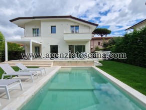 Villa Con Piscina Di Nuova Ristrutturazione