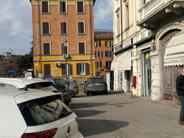 Riferimento LA202 - Magazzino in Affitto a Parma