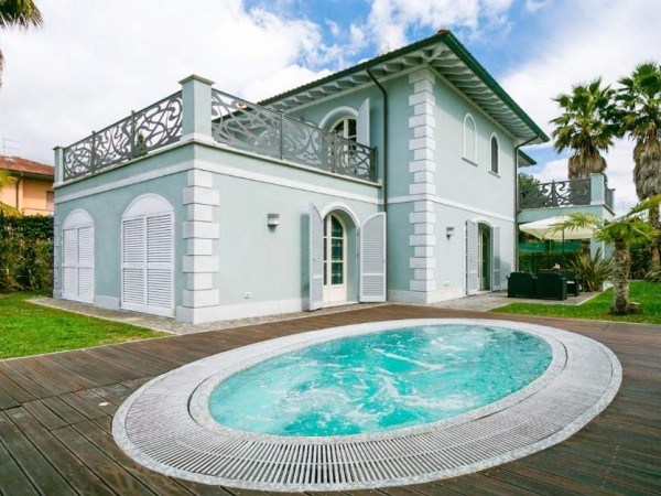 Villa con Piscina in vendita, Forte dei Marmi 