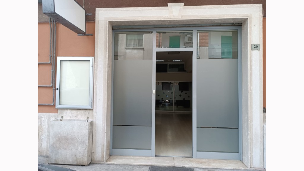 Locale Commercialein Affitto, Cassino - Riferimento: l1