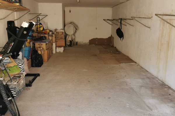 Garage di ampia metratura