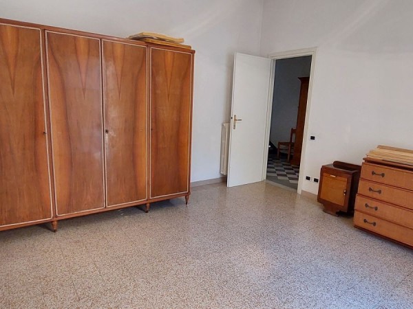 Villa in on sale, Viareggio 