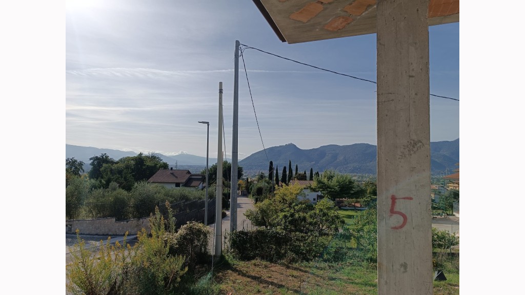 Villa Singolain Vendita, Cassino - Riferimento: v3