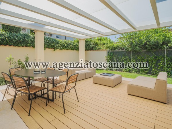 Two-family Villa for rent, Forte Dei Marmi - Levante -  26