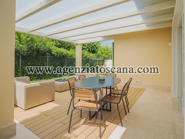 Two-family Villa for rent, Forte Dei Marmi - Levante -  27