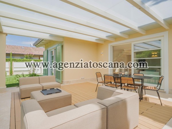 Two-family Villa for rent, Forte Dei Marmi - Levante -  28