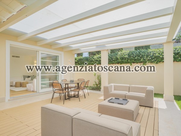 Two-family Villa for rent, Forte Dei Marmi - Levante -  25