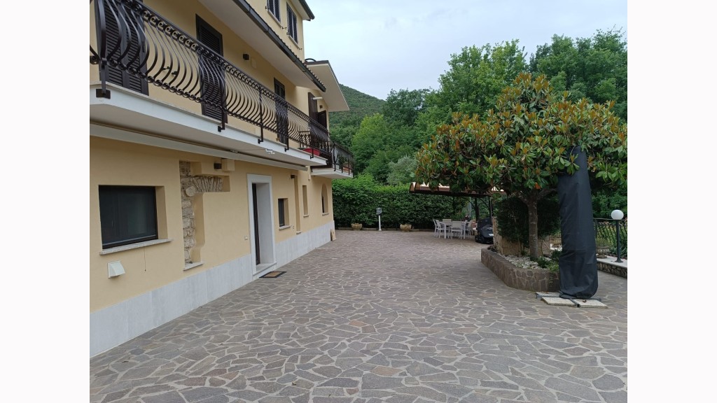 Villa Singolain Vendita, Sant'elia Fiumerapido - Riferimento: v5