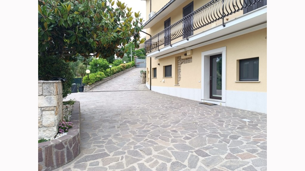 Villa Singolain Vendita, Sant'elia Fiumerapido - Riferimento: v5