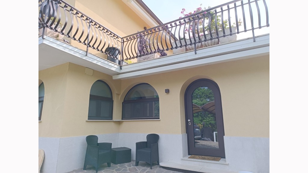 Villa Singolain Vendita, Sant'elia Fiumerapido - Riferimento: v5