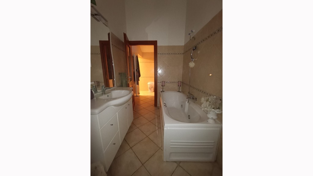 Villa Singolain Vendita, Sant'elia Fiumerapido - Riferimento: v5