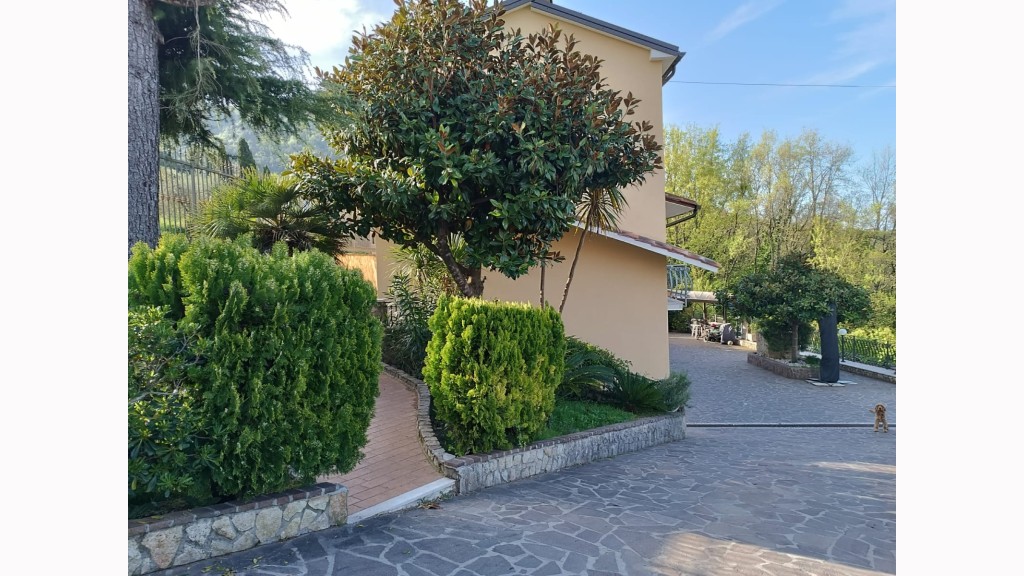 Villa Singolain Vendita, Sant'elia Fiumerapido - Riferimento: v5