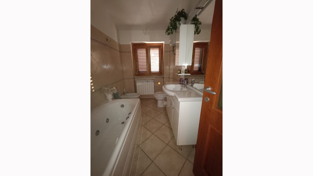 Villa Singolain Vendita, Sant'elia Fiumerapido - Riferimento: v5