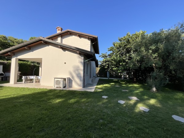 Riferimento SA027 - villa in Летняя аренда in Pietrasanta - Marina Di Pietrasanta