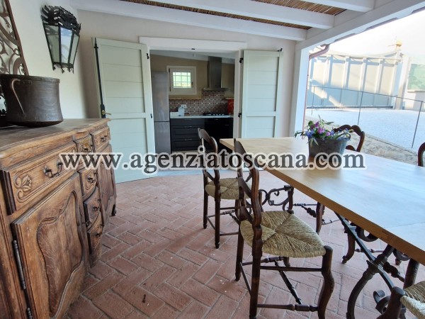 Two-family Villa for sale, Pietrasanta -  2