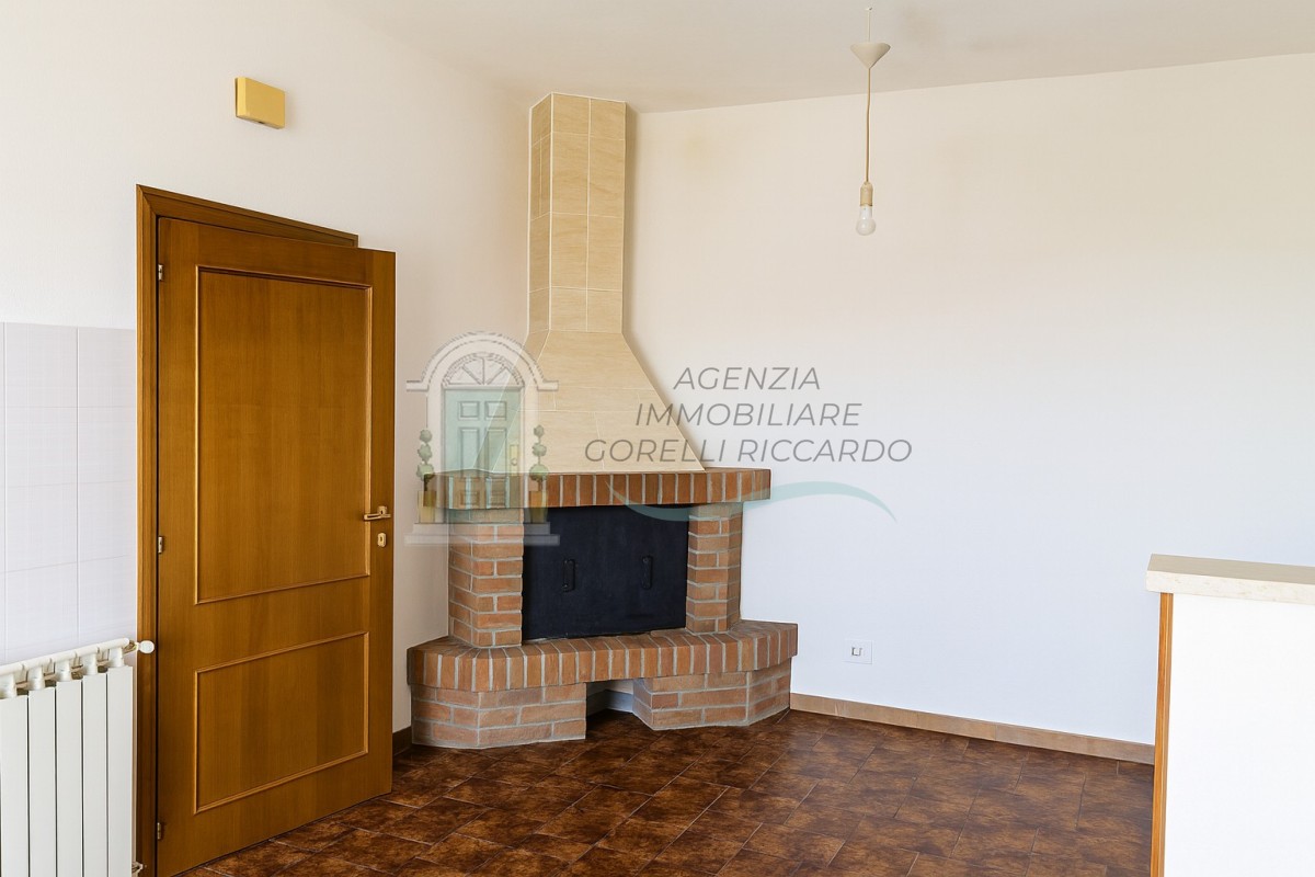 v196 appartamento asciano 33886